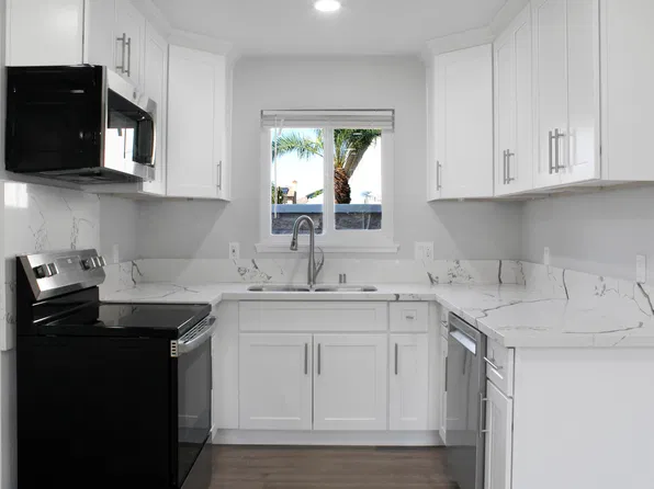 9791 Continental Dr, Huntington Beach, CA 92646