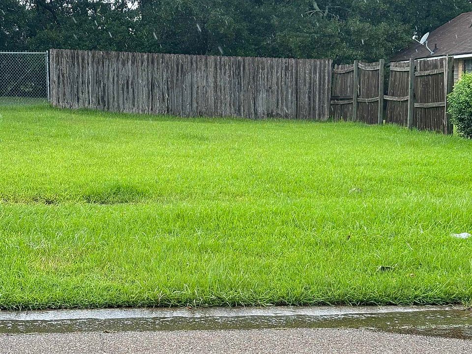 2nd image of 9130 Metairie Dr