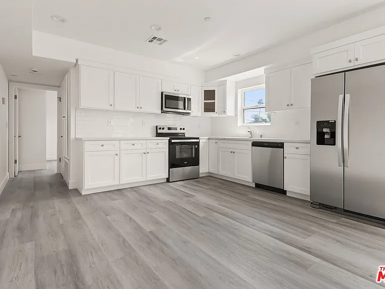 2938 West Blvd #B — Photo 3