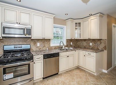 2nd image of 350 Linden St
