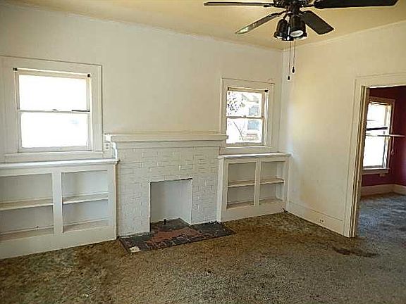 3rd image of 1400 W Kirby Pl