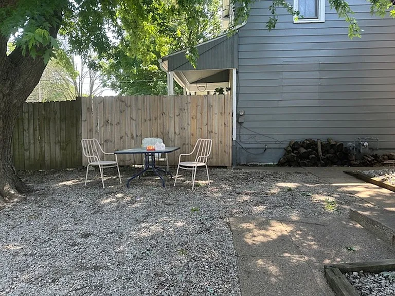 710 Benton St — Photo 12