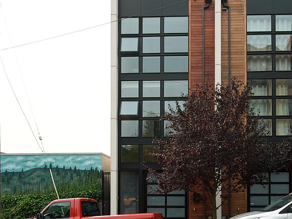 Aloha Lofts building
