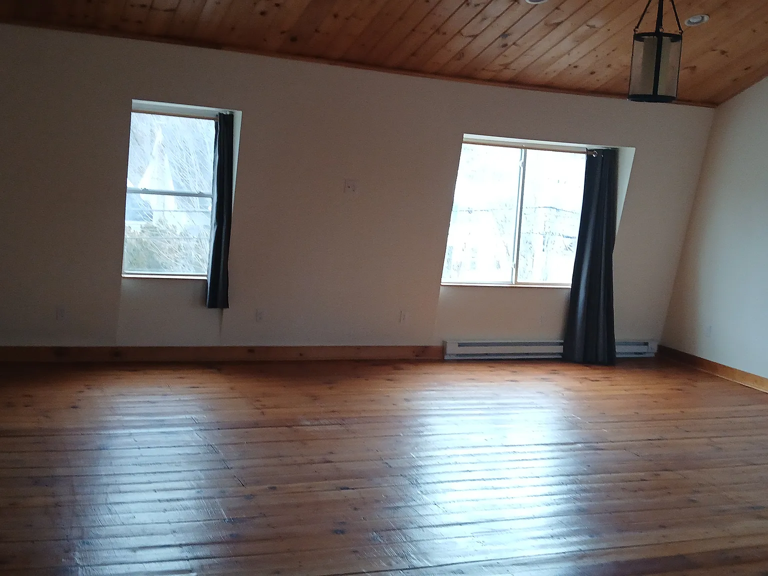 2 bed, 1400 sqft, $1,500 — Photo 4