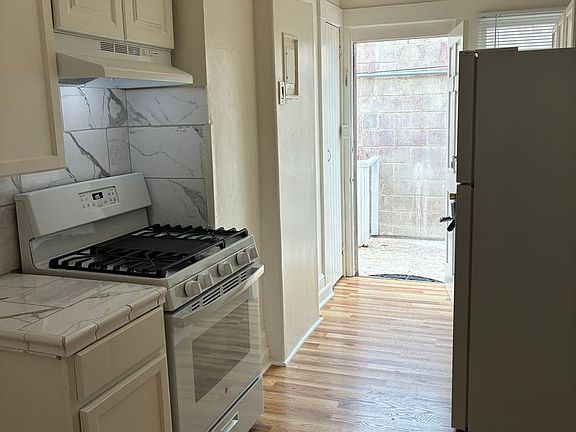 2nd image of 31 N Laurel St #1-4