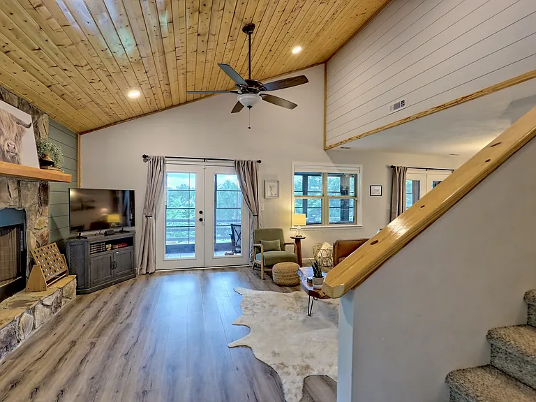 112 John English Dr — Photo 28