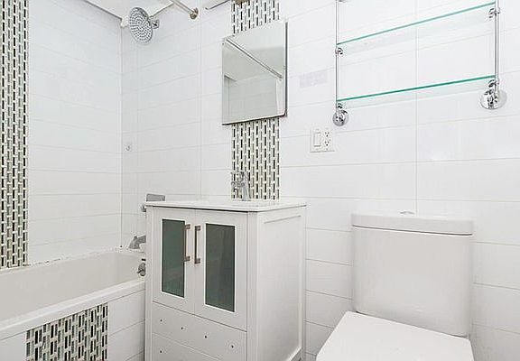 3rd image of 588 Myrtle Ave APT 201