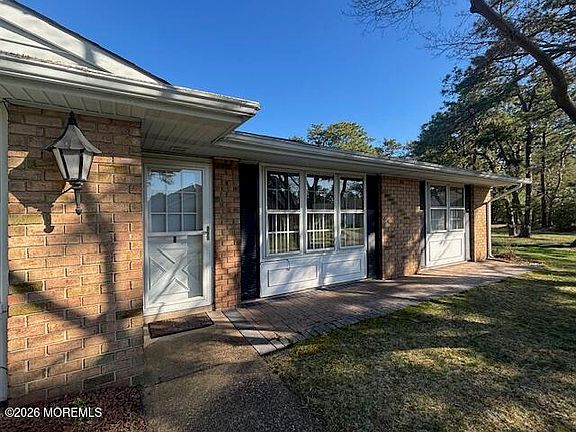3rd image of 14B Cambridge Circle
