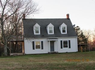 3469 Green Hill Rd, Blackstone, VA 23824