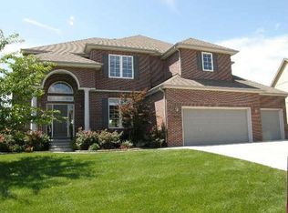 3807 NE 95th St, Kansas City, MO 64156