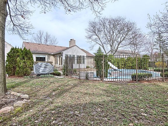 4th image of 11961 Leighwood Dr