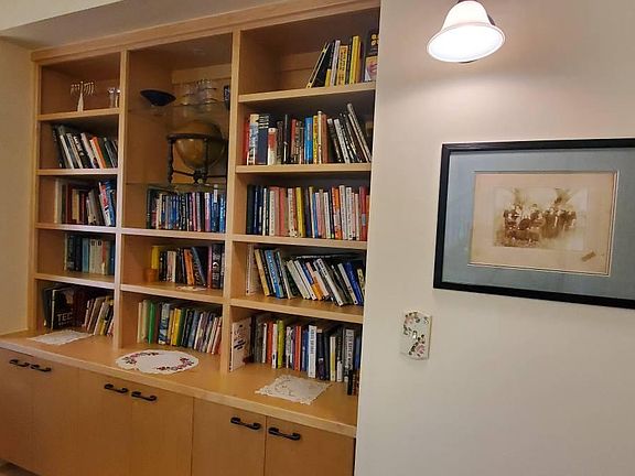 3rd image of 1419 Rosalia Ave Room 3