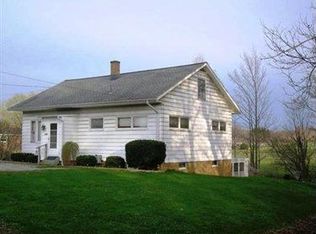 7453 Water St, Fairview, PA 16415