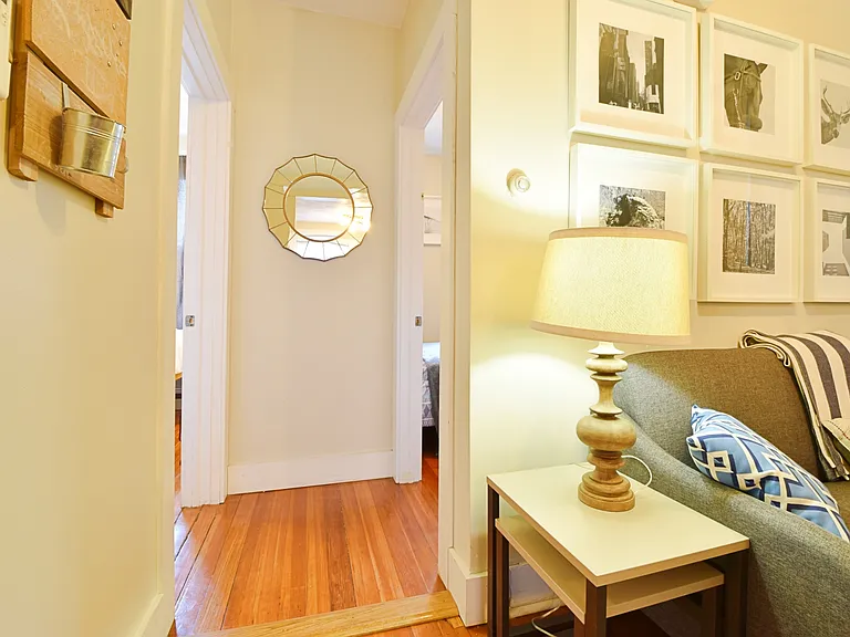 20A Moon St #4 — Photo 8