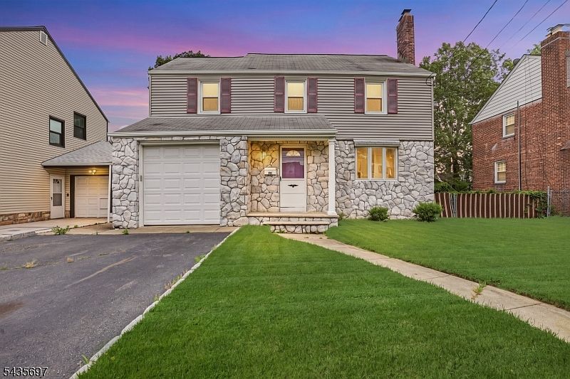 1st image of 50 Reservoir Pl