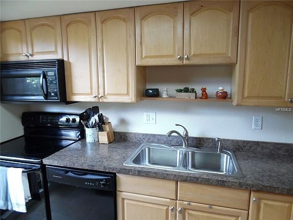 4th image of 409 Sheoah 27 Blvd
