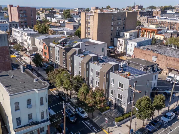 302 6th Street image 28 of 35