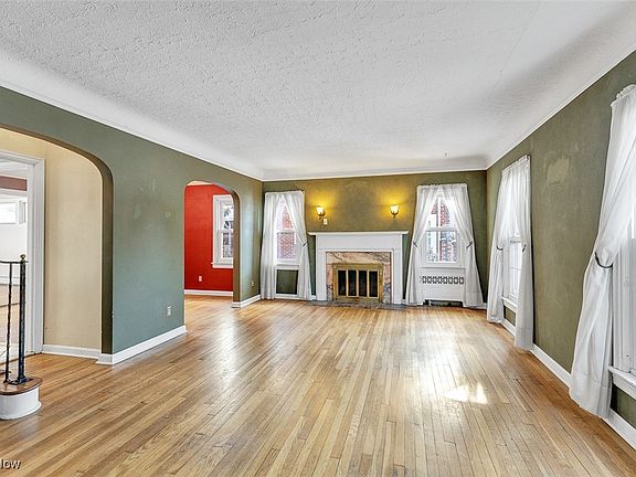 5th image of 2317 Canterbury Rd