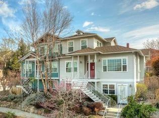 912 Patton Ln, Ashland, OR 97520