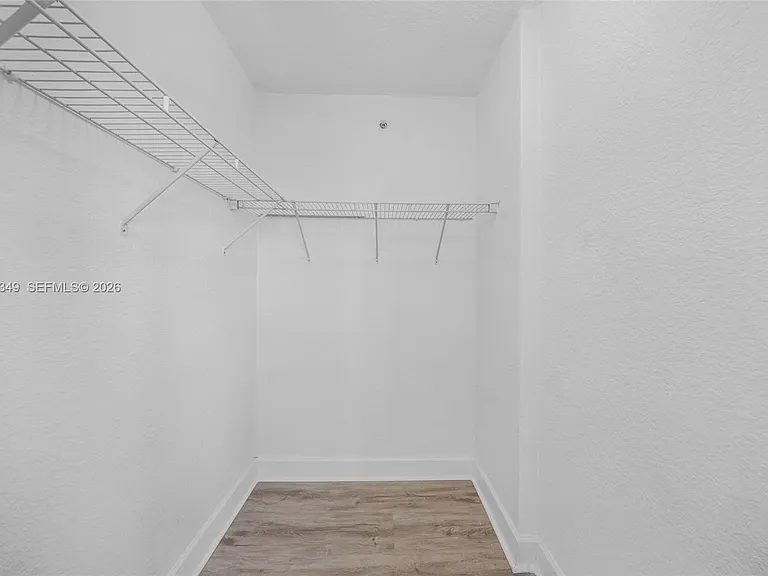 7501 E Treasure Dr #7M — Photo 23