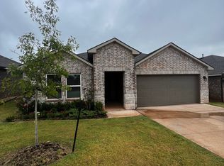 10501 SW 41st St, Yukon, OK 73099