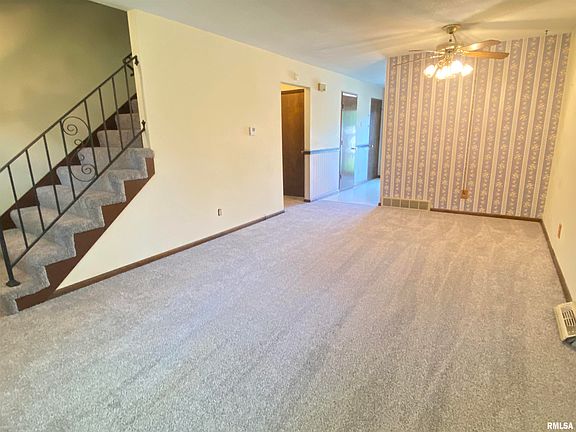 4th image of 900 S Durkin Dr Unit 12