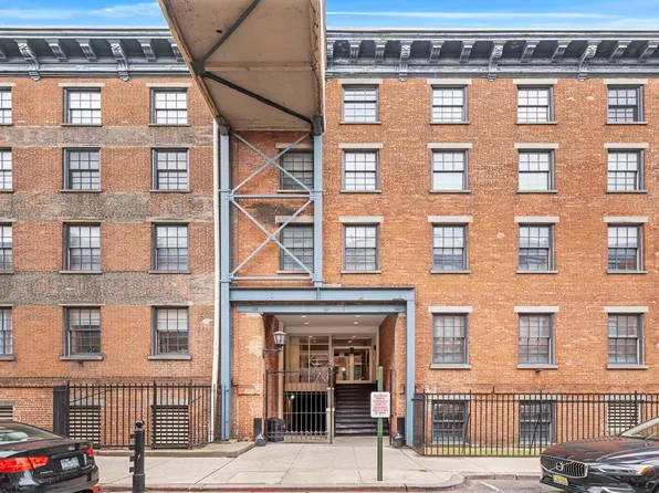 187 Wayne Street image 16 of 27