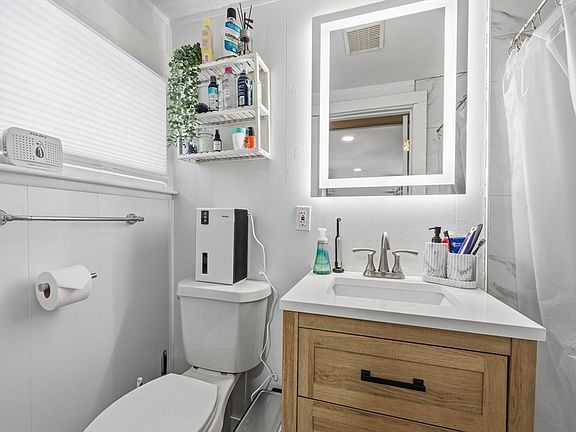 5th image of 9-11 Thatcher Rd