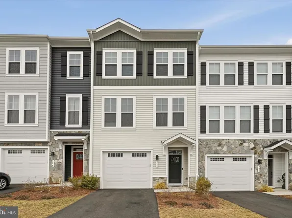 124 Checkerspot Way, Lake Frederick, VA 22630