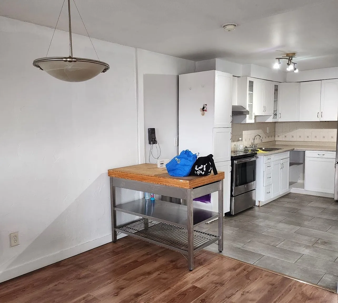 2 bed, $2,450 — Photo 1