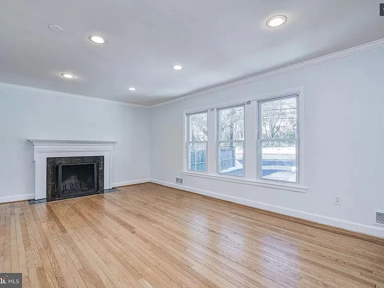 9913 Old Georgetown Rd — Photo 9