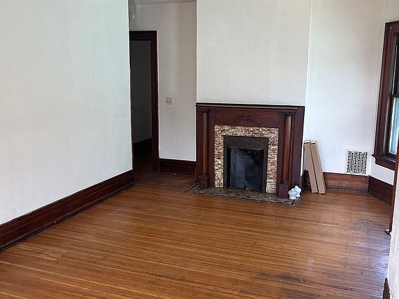 3rd image of 352 Auburn Ave APT 3