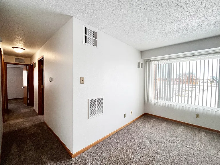 Viking Terrace Apartments — Photo 13