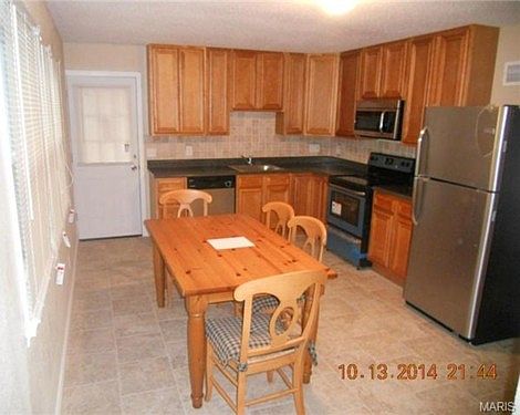 2nd image of 1343 Coppergate Ln