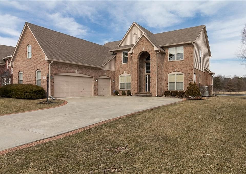 1st image of 8346 Thorn Bend Dr