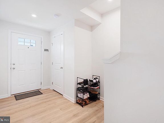 4th image of 56 Rowand Way E