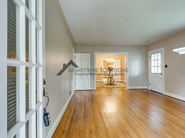 715 Hillsboro Rd — Photo 14