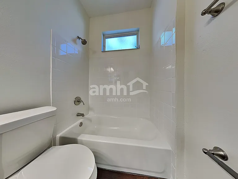 12727 Westwood Lakes Blvd — Photo 16