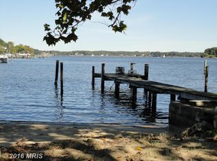 1118 Shore Dr, Edgewater, MD 21037