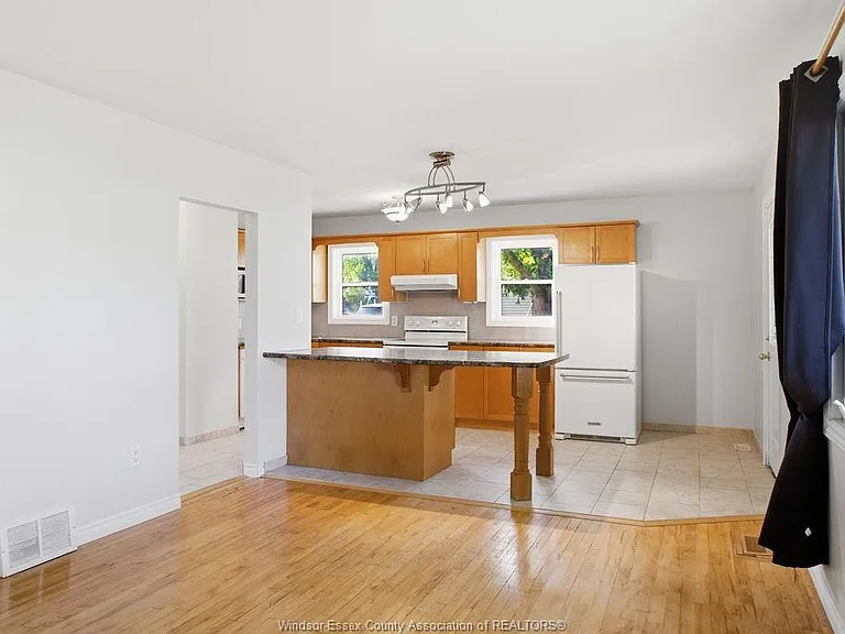 866 Francois Ct — Photo 7