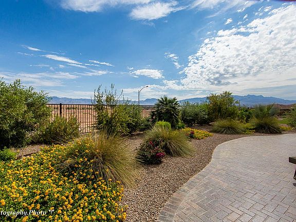 3rd image of 956 Bridle Path Ln