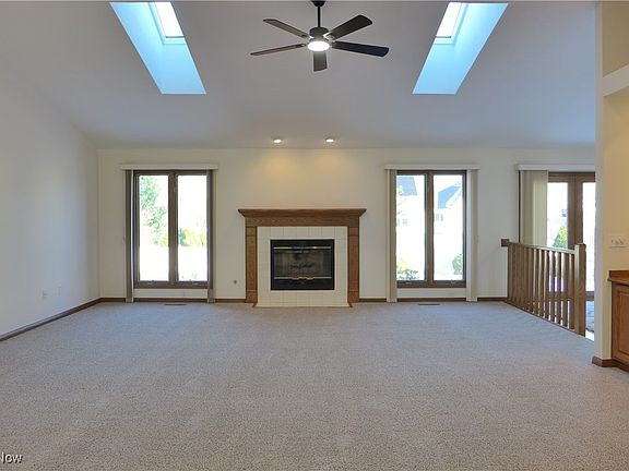 3rd image of 21228 Creekside Dr