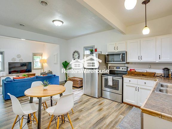 3rd image of 1811 Quincy St NE APT 1