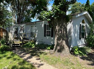 13022 Leonard Ln, Poplar Grove, IL 61065