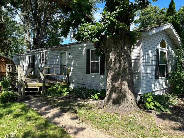 13022 Leonard Ln, Poplar Grove, IL 61065