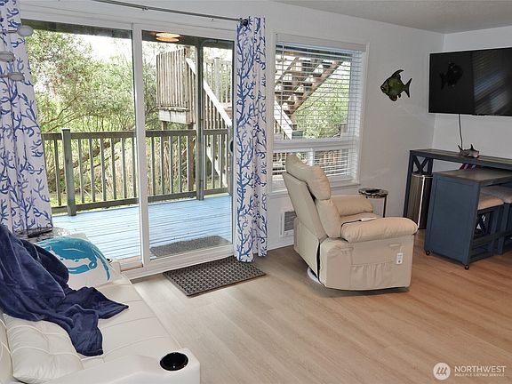 2nd image of 865 Cuddy Court NW #106