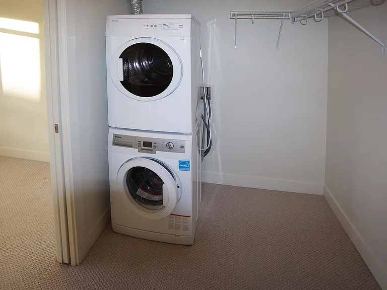 188 Agnes St #207 — Photo 9