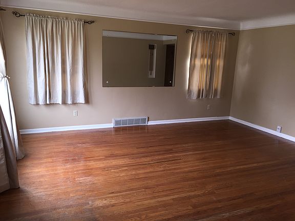 3rd image of 3280 Glenbar Dr