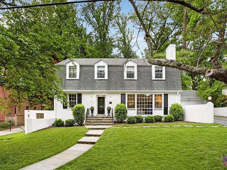 Presenting 5973 Searl Terrace!
