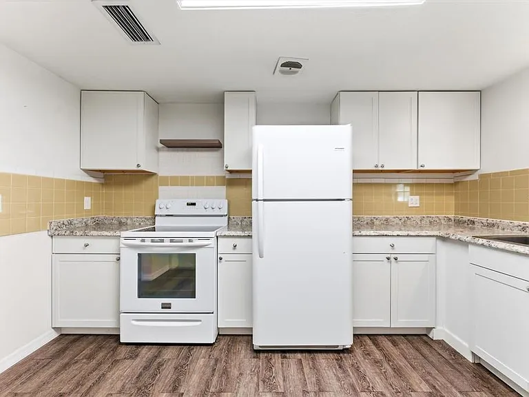 7814 Talisman Dr — Photo 15